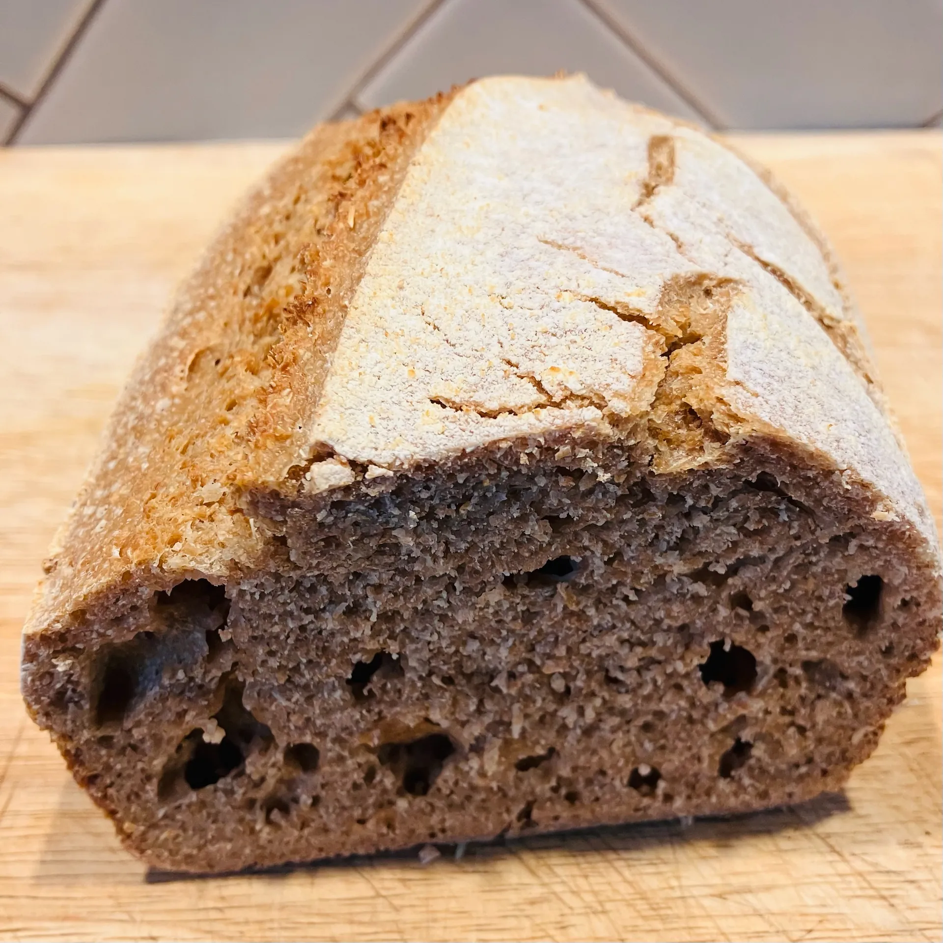 Organic wholemeal spelt sourdough